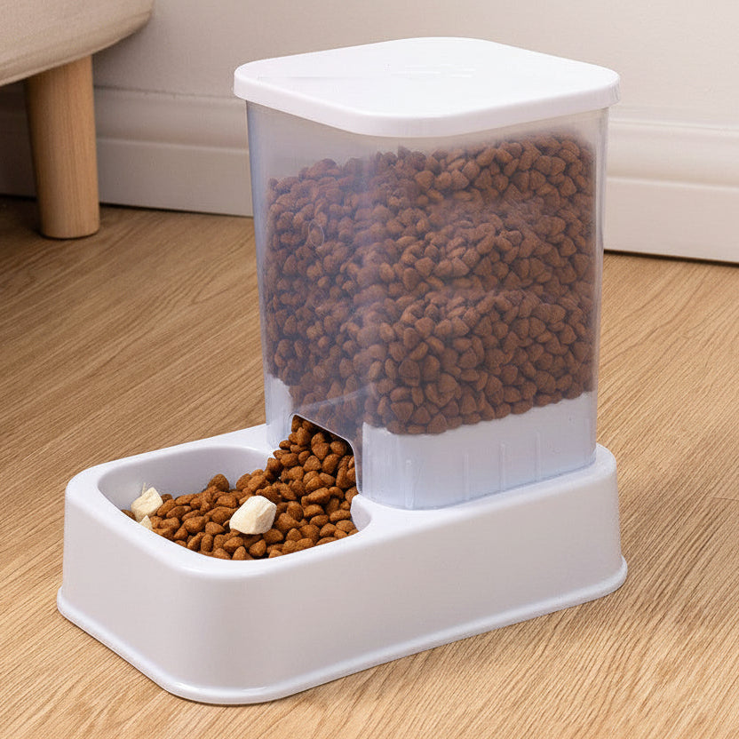 Distributeur automatique de croquettes chat plastique blanc