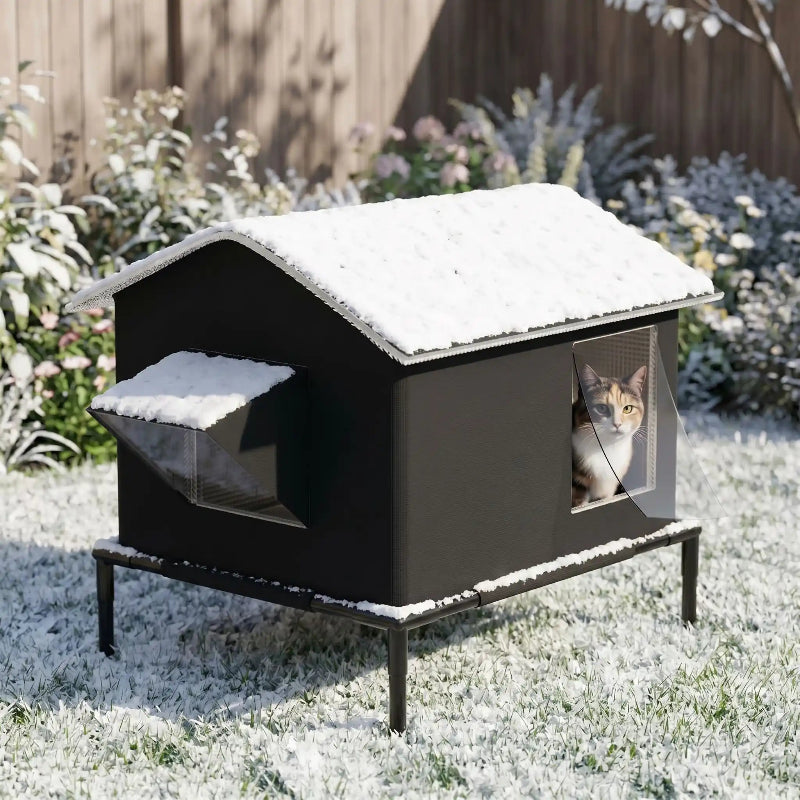 Cabane exterieur pour chat isolee