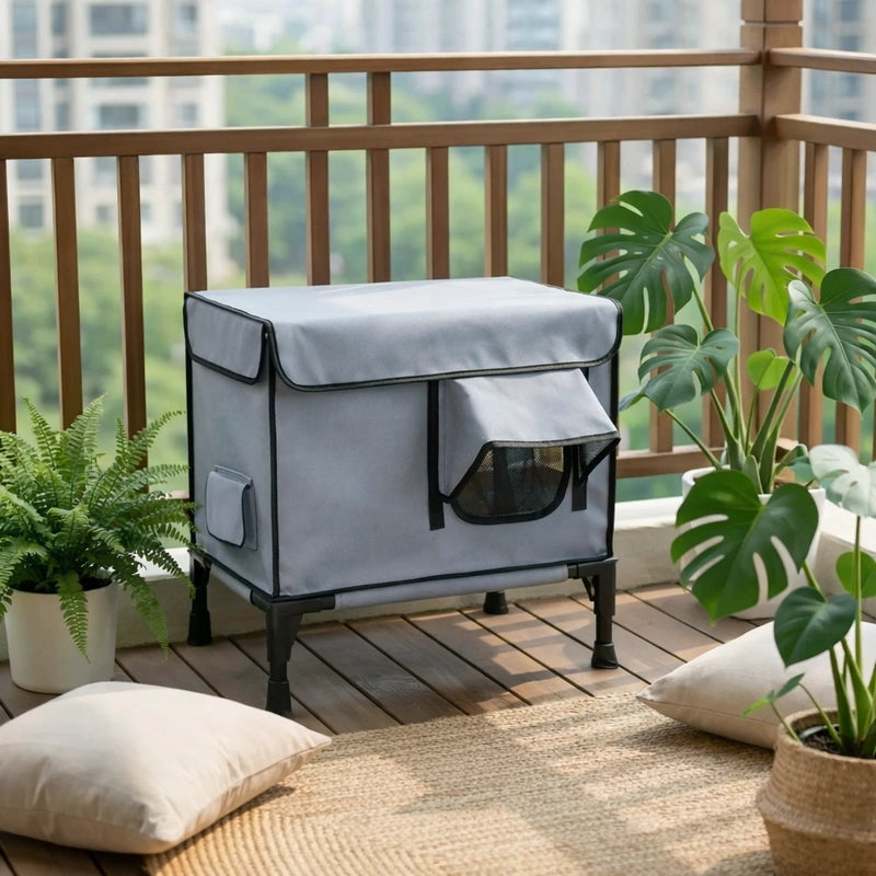 cabane pour chat extérieur hiver grise