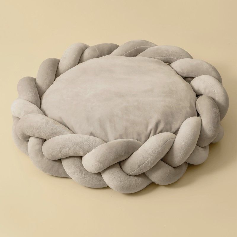 coussin à chat tressé gris brun élégant moderne