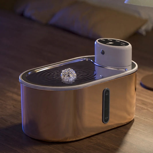 Fontaine à eau chat inox sans fil ambiance nocturne