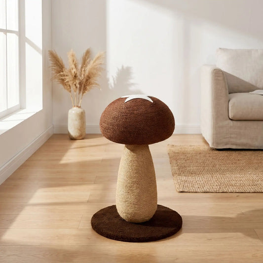 Griffoir pour chat champignon dans décoration bois minimaliste