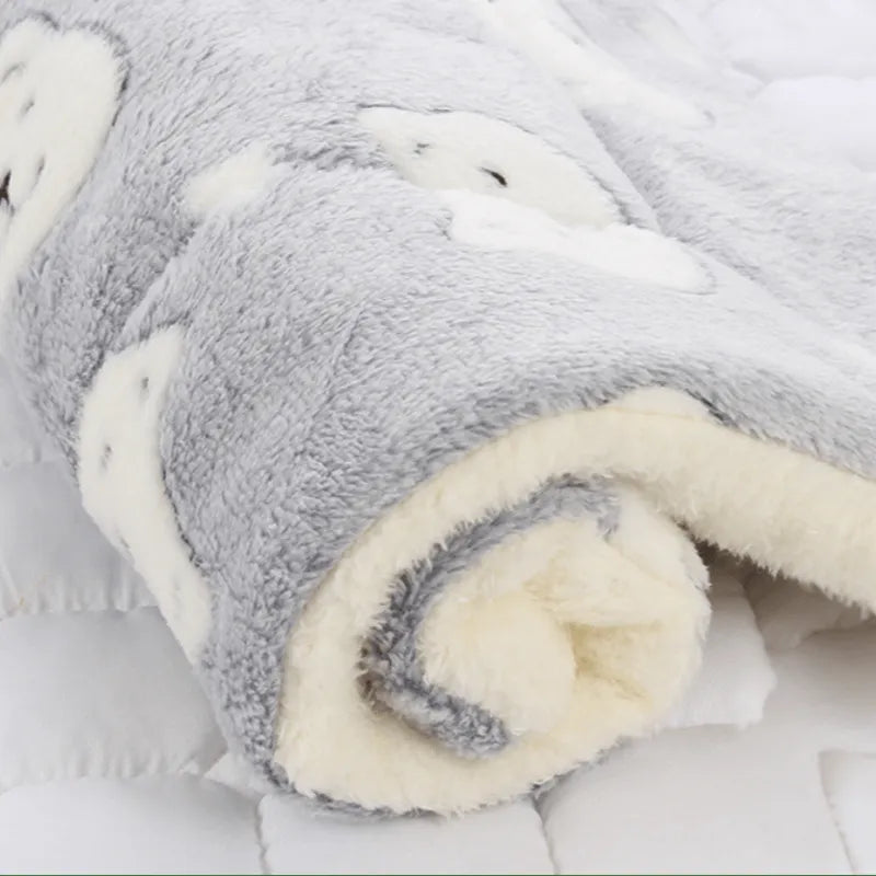 Lit pour chat gris moelleux avec motifs ours blancs