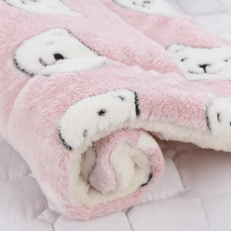 Lit pour chat rose doux avec motifs ours blancs