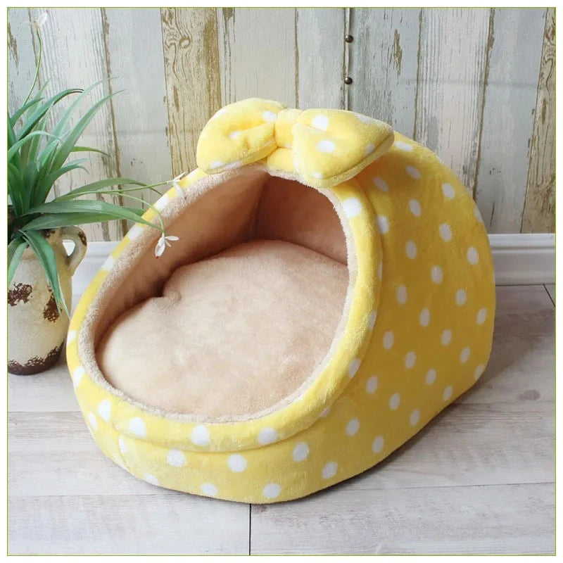 maison pour chats jaune à pois confort