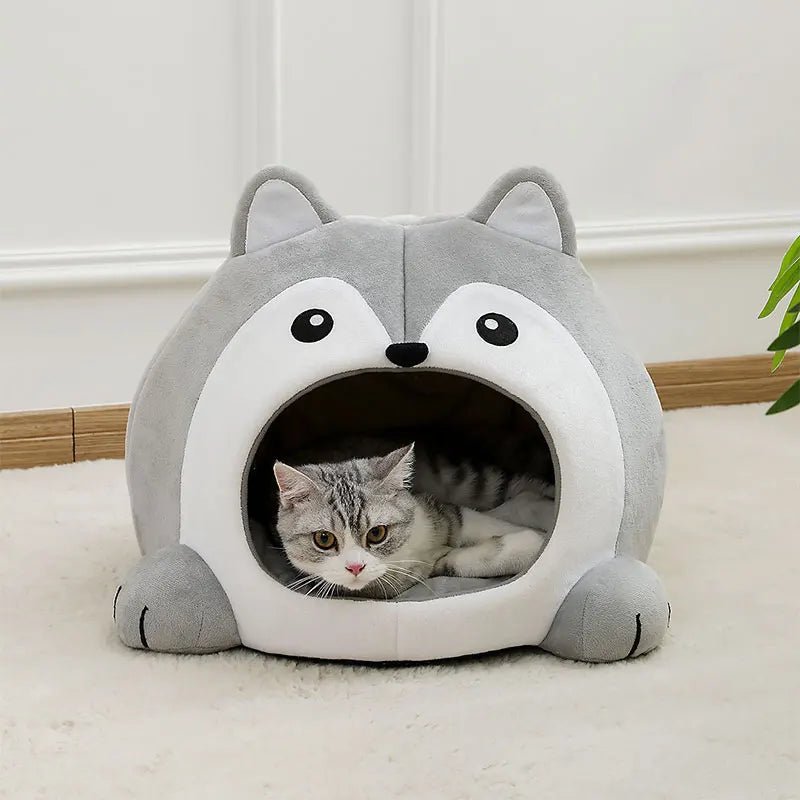 niche pour chat intérieur renard gris et blanc avec chat à l’intérieur