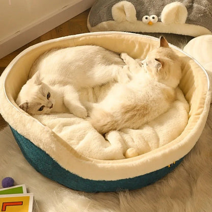 niche pour chats mode coussin avec deux chatons blancs