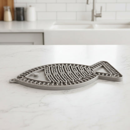 Tapis de léchage chat en forme de poisson gris